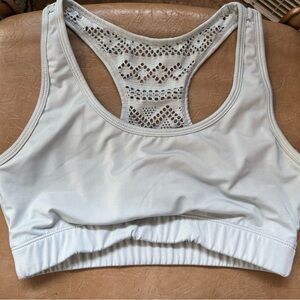 Elegant Lace Back Sports Bra - Cream